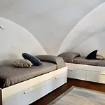 Domus Apartment